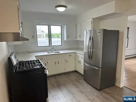 41 Kipp Avenue Elmwood Park NJ 07407