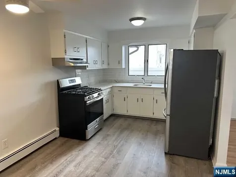 41 Kipp Avenue Elmwood Park NJ 07407