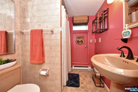 7 Jefferson Place Wayne NJ 07470