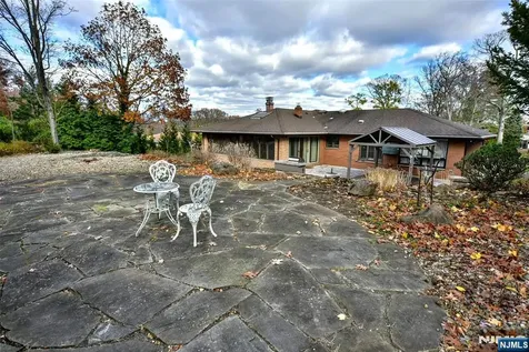 7 Jefferson Place Wayne NJ 07470