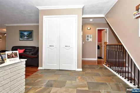 7 Jefferson Place Wayne NJ 07470
