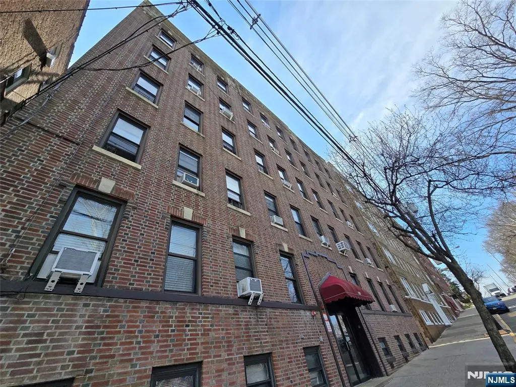 321 79th Street North Bergen NJ 07047