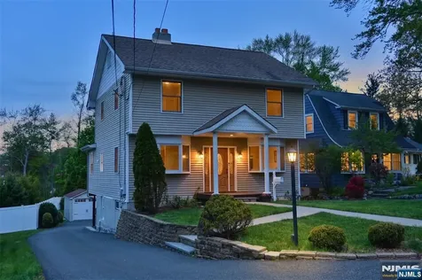 23 Airmount Avenue Ramsey NJ 07446