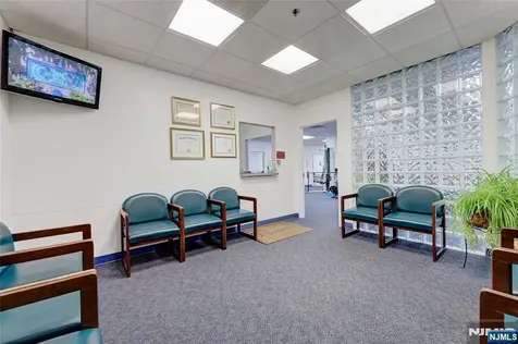 342 Hamburg Turnpike Wayne NJ 07470