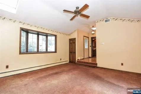 8 Royal Avenue Hawthorne NJ 07506