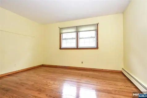 8 Royal Avenue Hawthorne NJ 07506