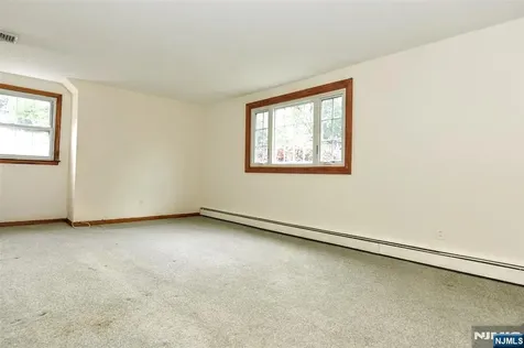 8 Royal Avenue Hawthorne NJ 07506