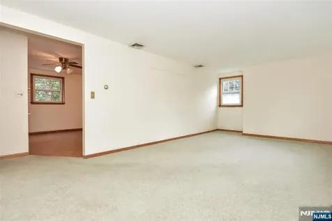 8 Royal Avenue Hawthorne NJ 07506