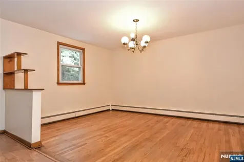 8 Royal Avenue Hawthorne NJ 07506