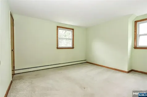 8 Royal Avenue Hawthorne NJ 07506