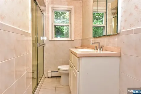 8 Royal Avenue Hawthorne NJ 07506