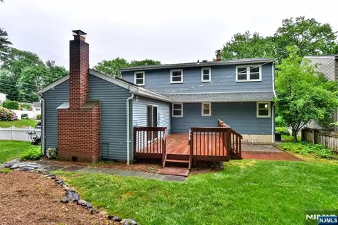 8 Royal Avenue Hawthorne NJ 07506