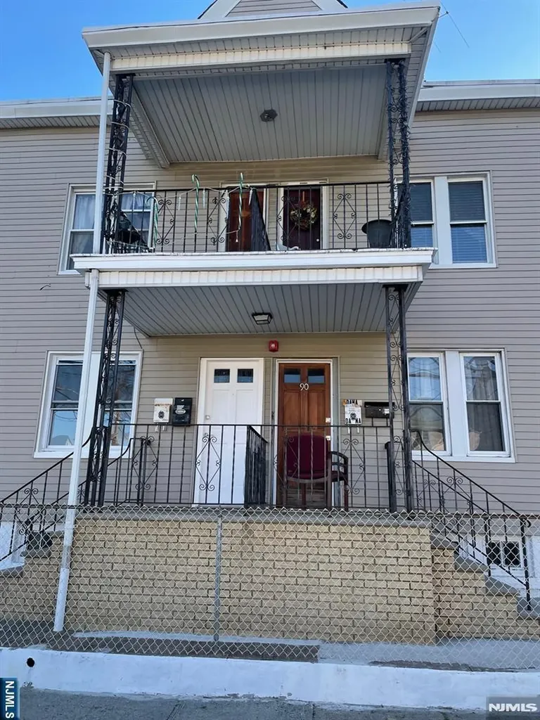 90-92 3rd Avenue Paterson NJ 07514