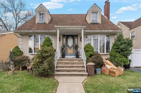 195 Emerson Avenue Paterson NJ 07502
