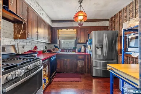 195 Emerson Avenue Paterson NJ 07502