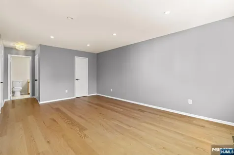 319 Gorge Road Cliffside Park NJ 07010