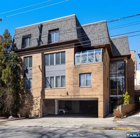 319 Gorge Road Cliffside Park NJ 07010