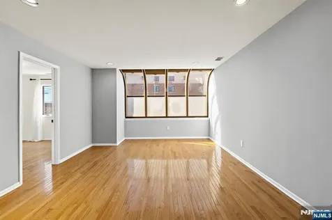319 Gorge Road Cliffside Park NJ 07010