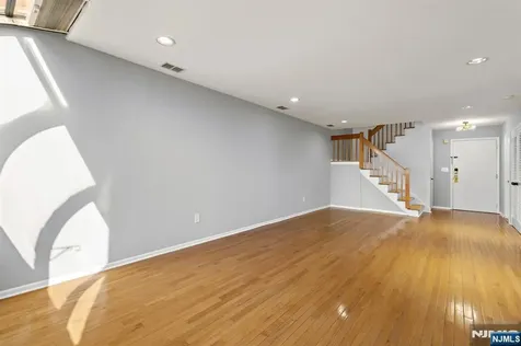 319 Gorge Road Cliffside Park NJ 07010