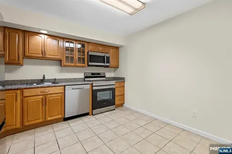 319 Gorge Road Cliffside Park NJ 07010