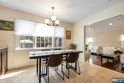 8 Prescott Road Ho-ho-kus NJ 07423