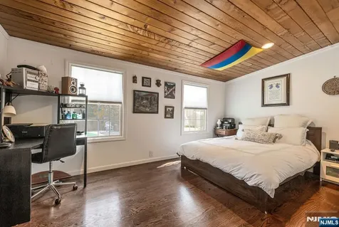 8 Prescott Road Ho-ho-kus NJ 07423