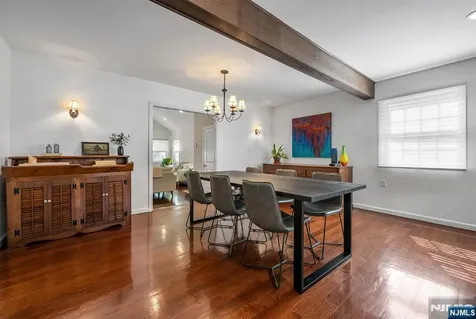 8 Prescott Road Ho-ho-kus NJ 07423