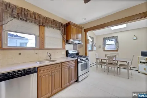 80 Garfield Place Totowa NJ 07512