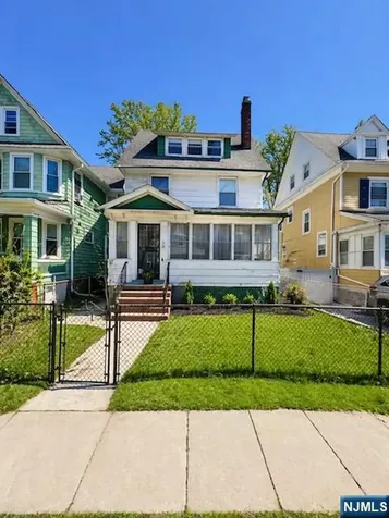 38 Emerson Street East Orange NJ 07018
