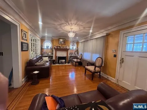 38 Emerson Street East Orange NJ 07018