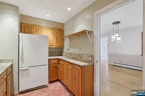 27 Jagoe Street Bergenfield NJ 07621