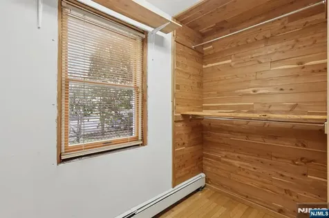 27 Jagoe Street Bergenfield NJ 07621