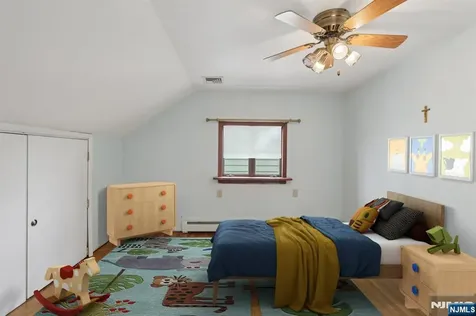 27 Jagoe Street Bergenfield NJ 07621