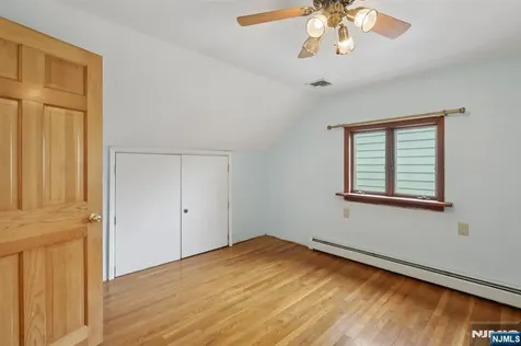 27 Jagoe Street Bergenfield NJ 07621