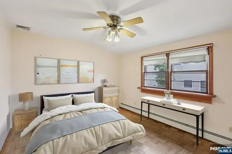 27 Jagoe Street Bergenfield NJ 07621