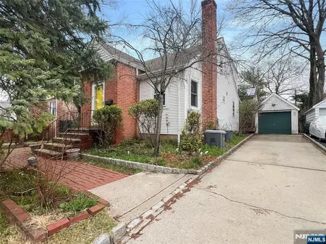27 Jagoe Street Bergenfield NJ 07621