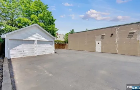 106 Broughton Avenue Bloomfield NJ 07003