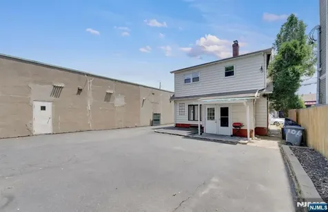106 Broughton Avenue Bloomfield NJ 07003