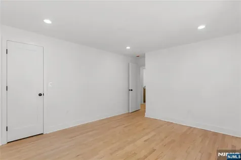 325 Hollywood Avenue Hillside NJ 07205