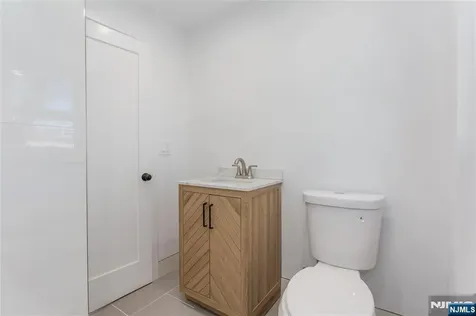 325 Hollywood Avenue Hillside NJ 07205