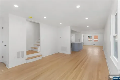 325 Hollywood Avenue Hillside NJ 07205