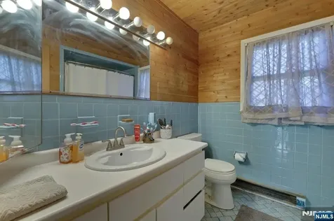 199 Lake Shore Drive West Milford NJ 07421