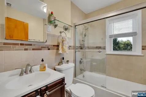 243 Donaldson Avenue Rutherford NJ 07070