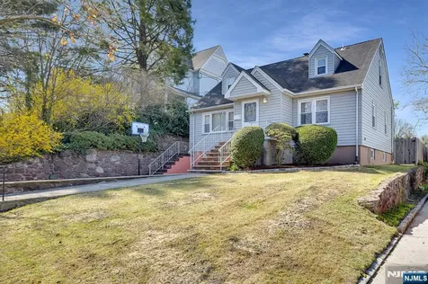 243 Donaldson Avenue Rutherford NJ 07070