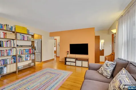 243 Donaldson Avenue Rutherford NJ 07070