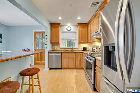 243 Donaldson Avenue Rutherford NJ 07070
