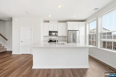 3 Arnold Drive Wood Ridge NJ 07075