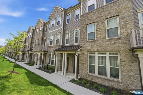 3 Arnold Drive Wood Ridge NJ 07075
