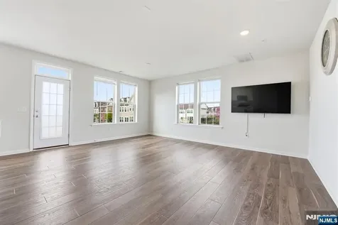 3 Arnold Drive Wood Ridge NJ 07075