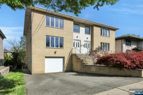 535 Orchard Avenue Palisades Park NJ 07650